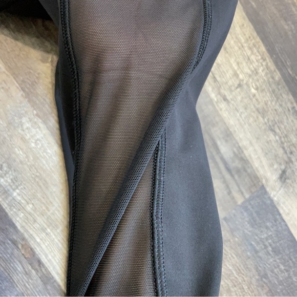 lululemon Seek the Heat Crop black size 4 with side pockets and rushed hem - Picture 10 of 10